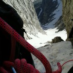 Scatto in giu sulla sosta prima del salto di roccia in cima ai Genovesi